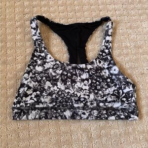 lululemon invigorate bra, size 6